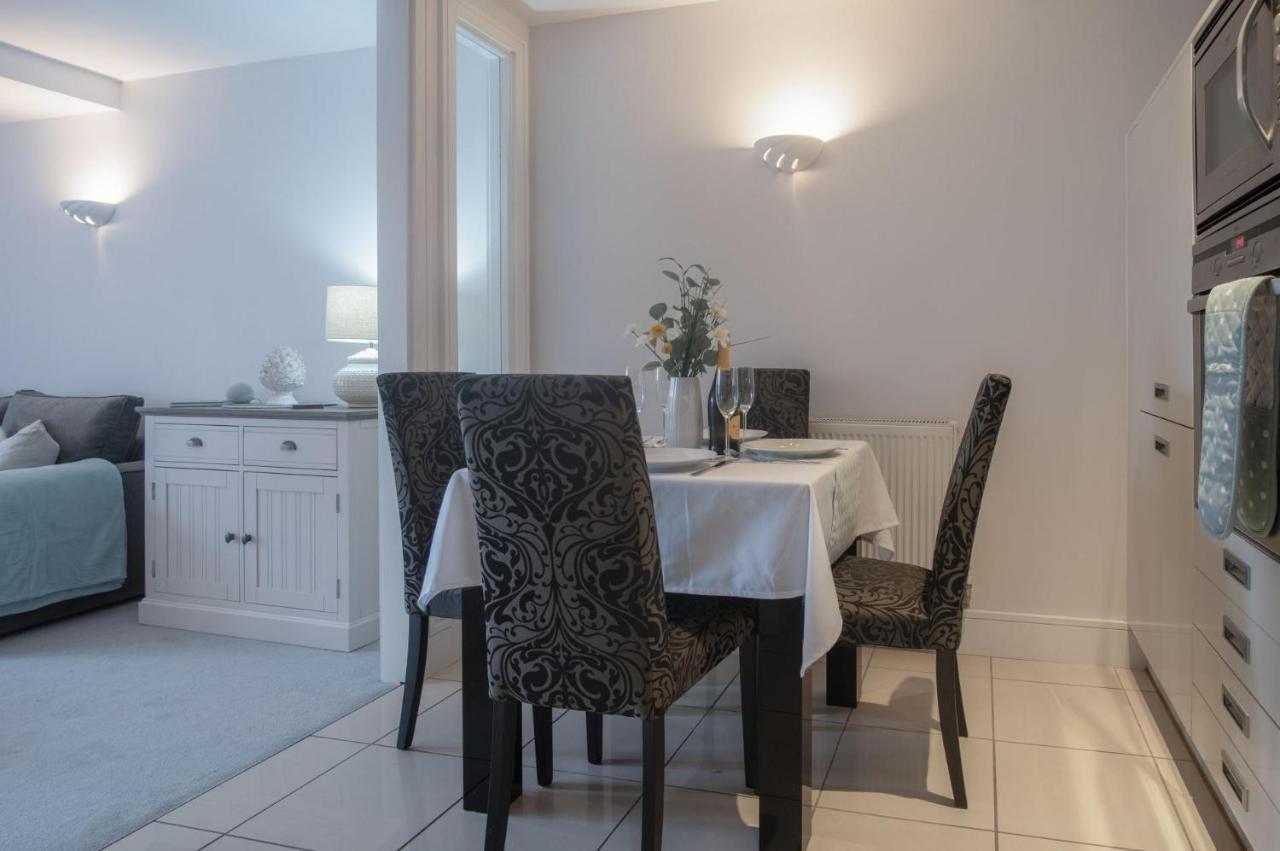 Minarvon - 2 Bedroom Apartment - Saundersfoot Exterior photo