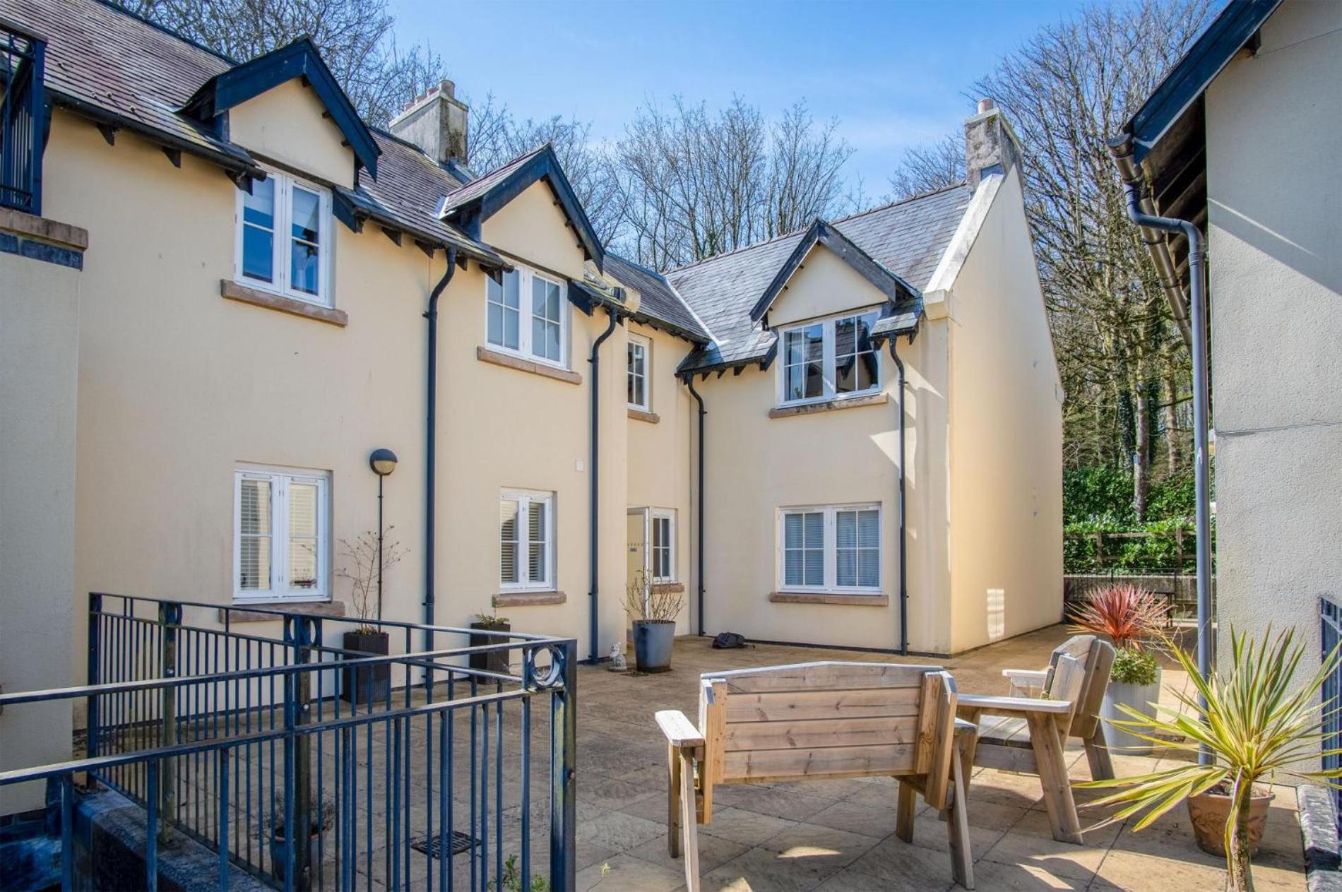 Minarvon - 2 Bedroom Apartment - Saundersfoot Exterior photo